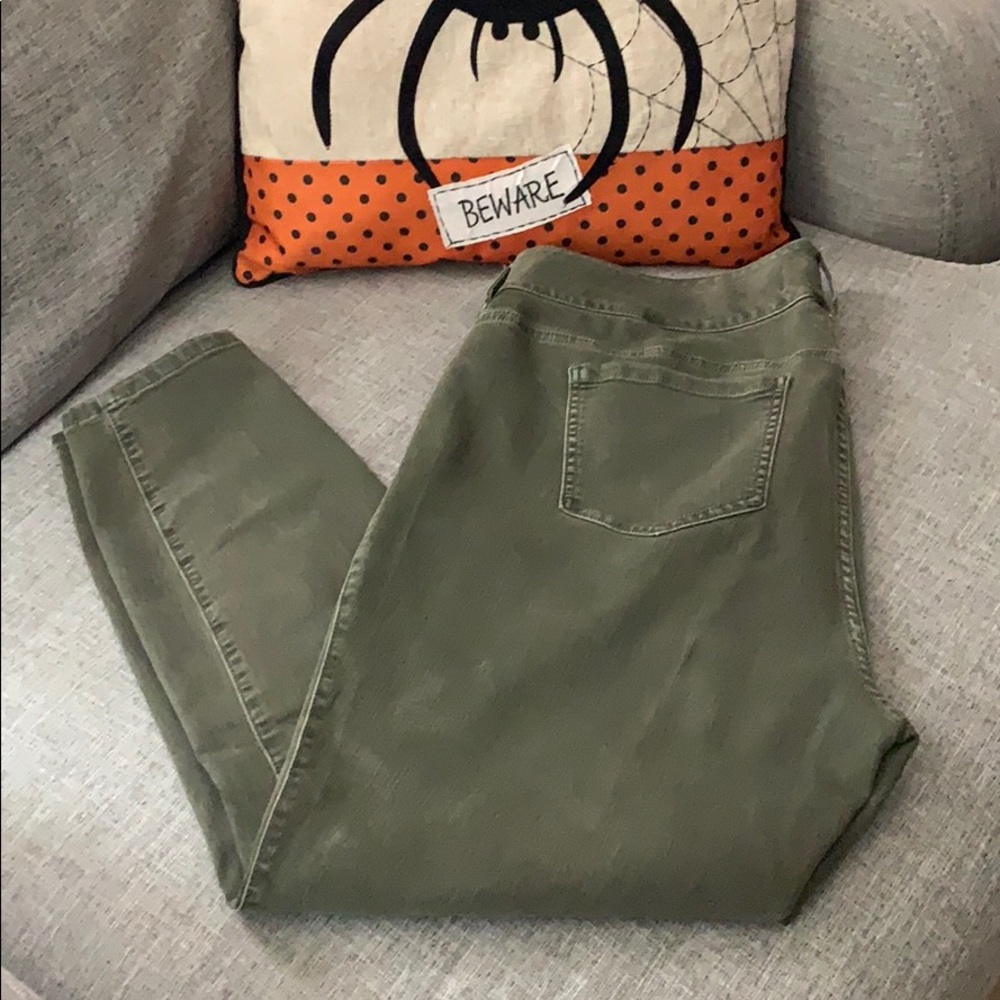 Torrid Sz 20R Dark Green Jeggings